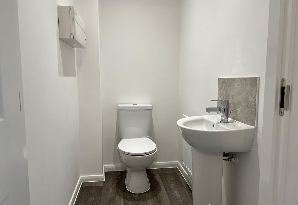 Downstairs WC at The Cedar.