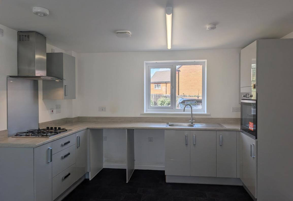 Kitchen (4)_0.jpg