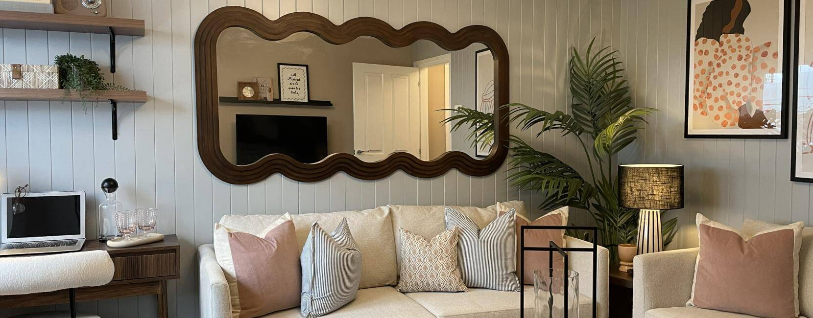 Platform Edit: Scallop, Cloud Dancer, Chocolate