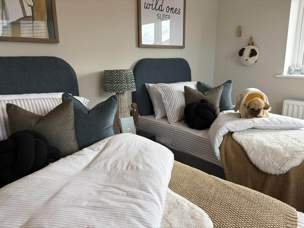 Second bedroom